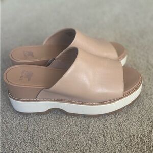 Sorel Joanie IV Slide Wedge Sandals Brown and White Size 10